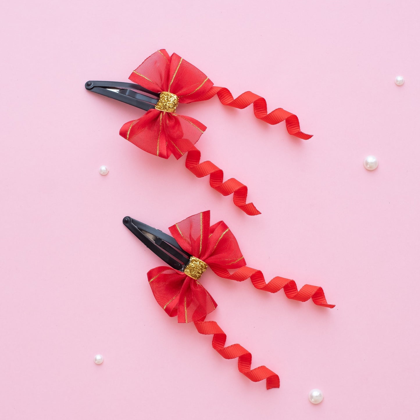 A pair of shiny organza bow on tic-tac with dangler - Red, Gold