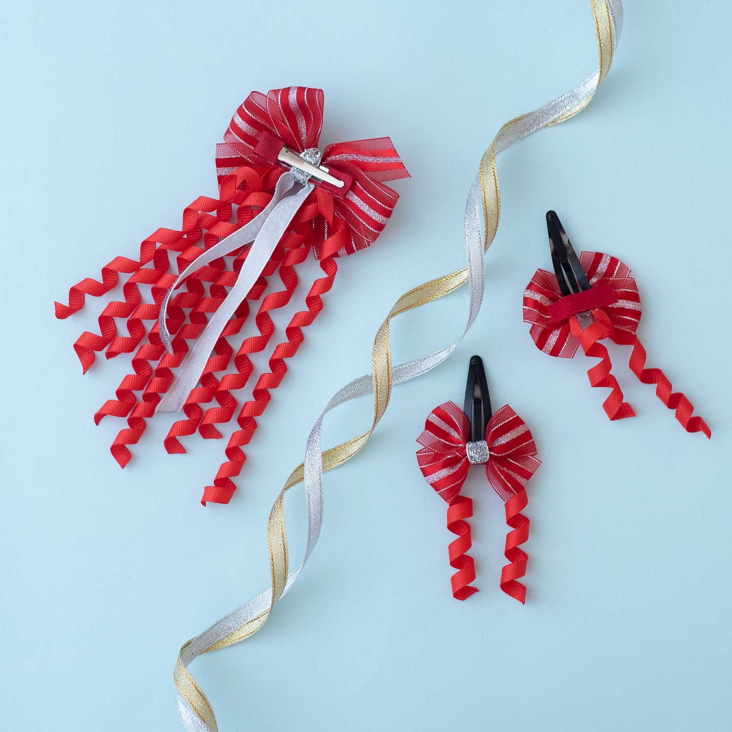 A pair of shiny bow tic-tac clips, fancy alligator pin with dangler - Red, Silver