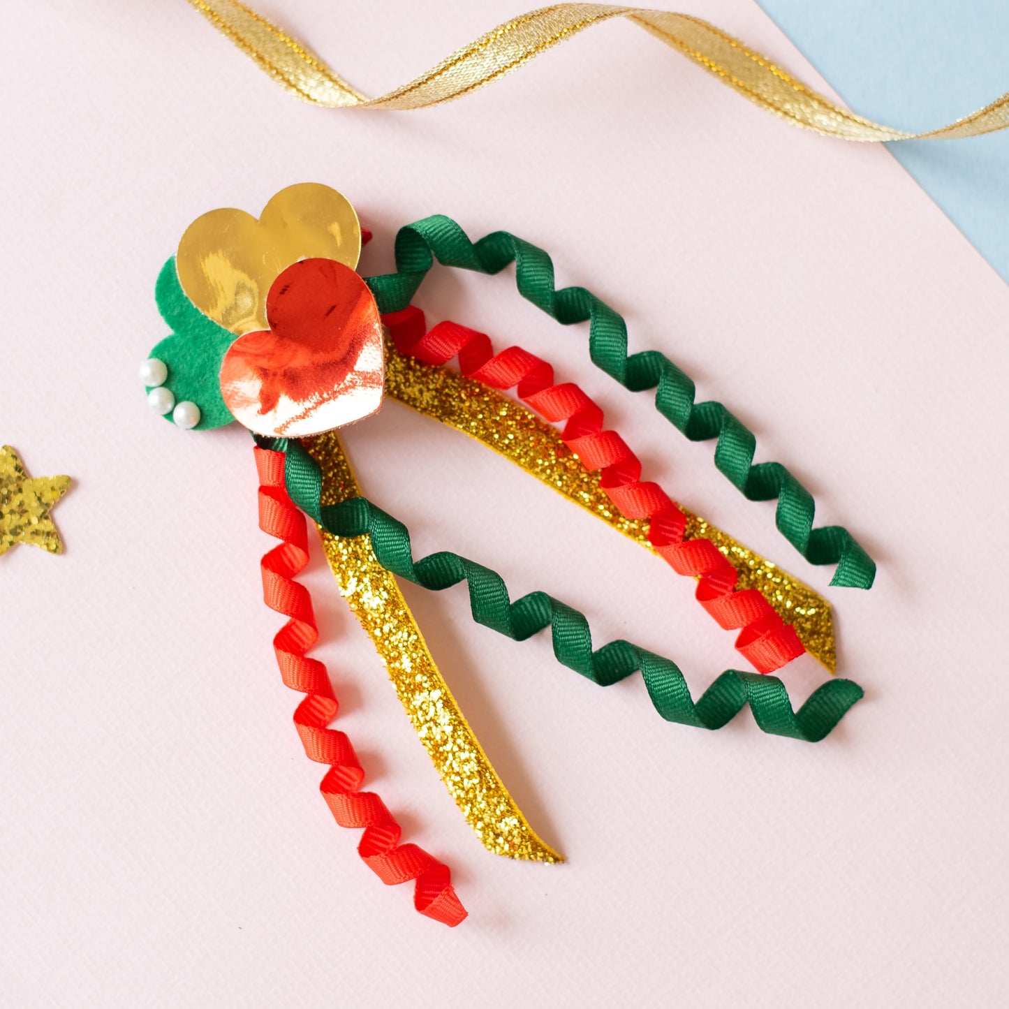 Christmas Combo: Cute heart dangler on alligator pin and 1 pair matching rubber bands embellished with pearls - Red, Green, Golden