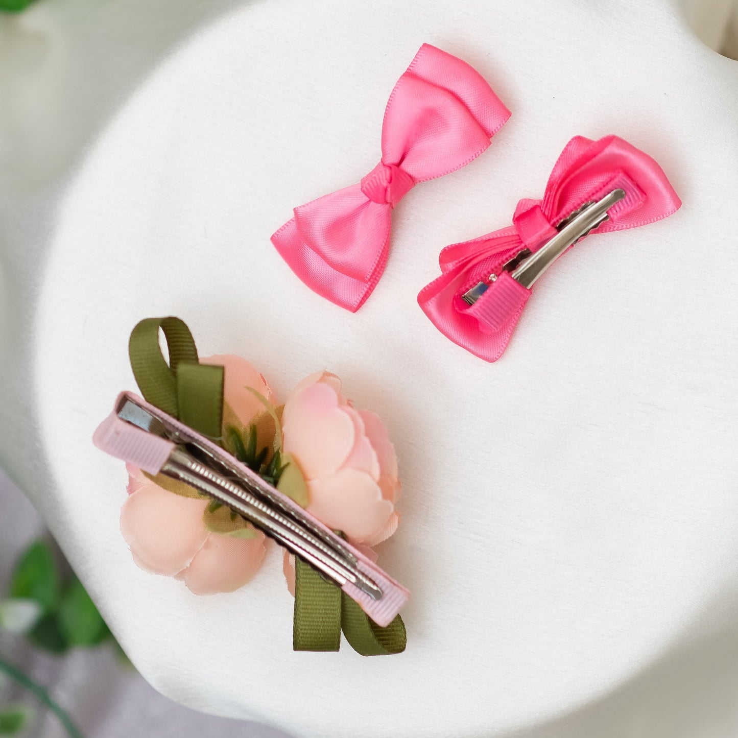 Decorative flower ornamented on alligator clip along with shiny satin double bow alligator clips - Peach and Pink (Set of 1 pair and 1 single clip - 3 quantity)